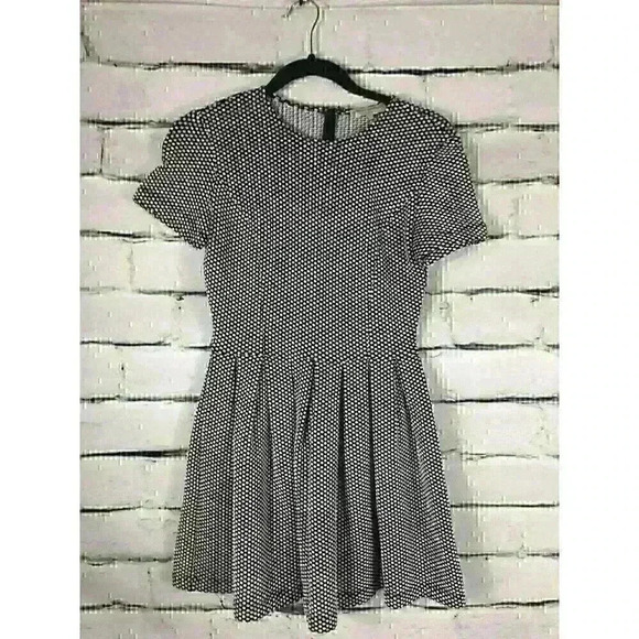 Opening Cermony Womens Size S White/Black Short Sleeve Dress Knee Length - Picture 1 of 5